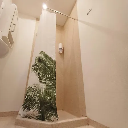 Charming 2 Bedroom Apartment Free Parking Hjørring