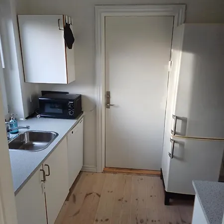 Charming 2 Bedroom Free Parking * Hjørring