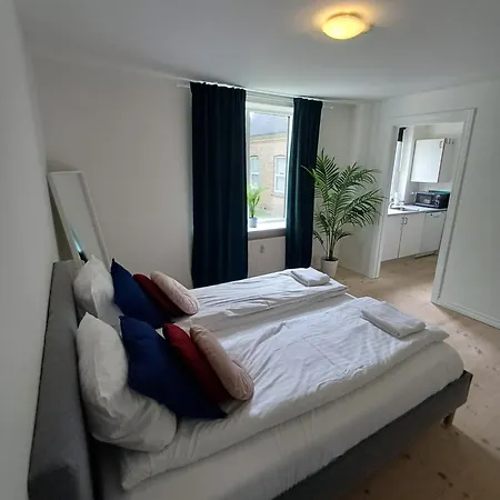 Charming 2 Bedroom Free Parking * Hjørring