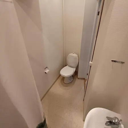 Charming 2 Bedroom Free Parking